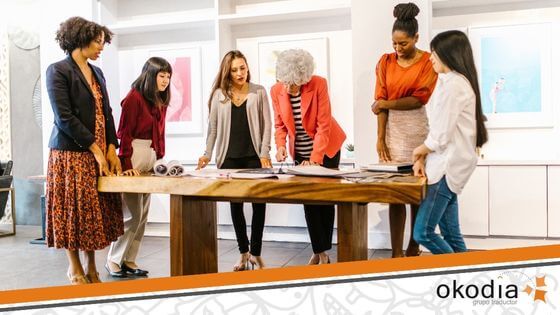 La traducción se escribe con nombre de mujer